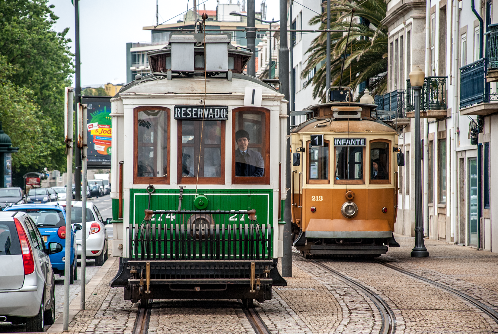 Brill type bogie car 274 and four-wheel car 131 at Passeio Alegre