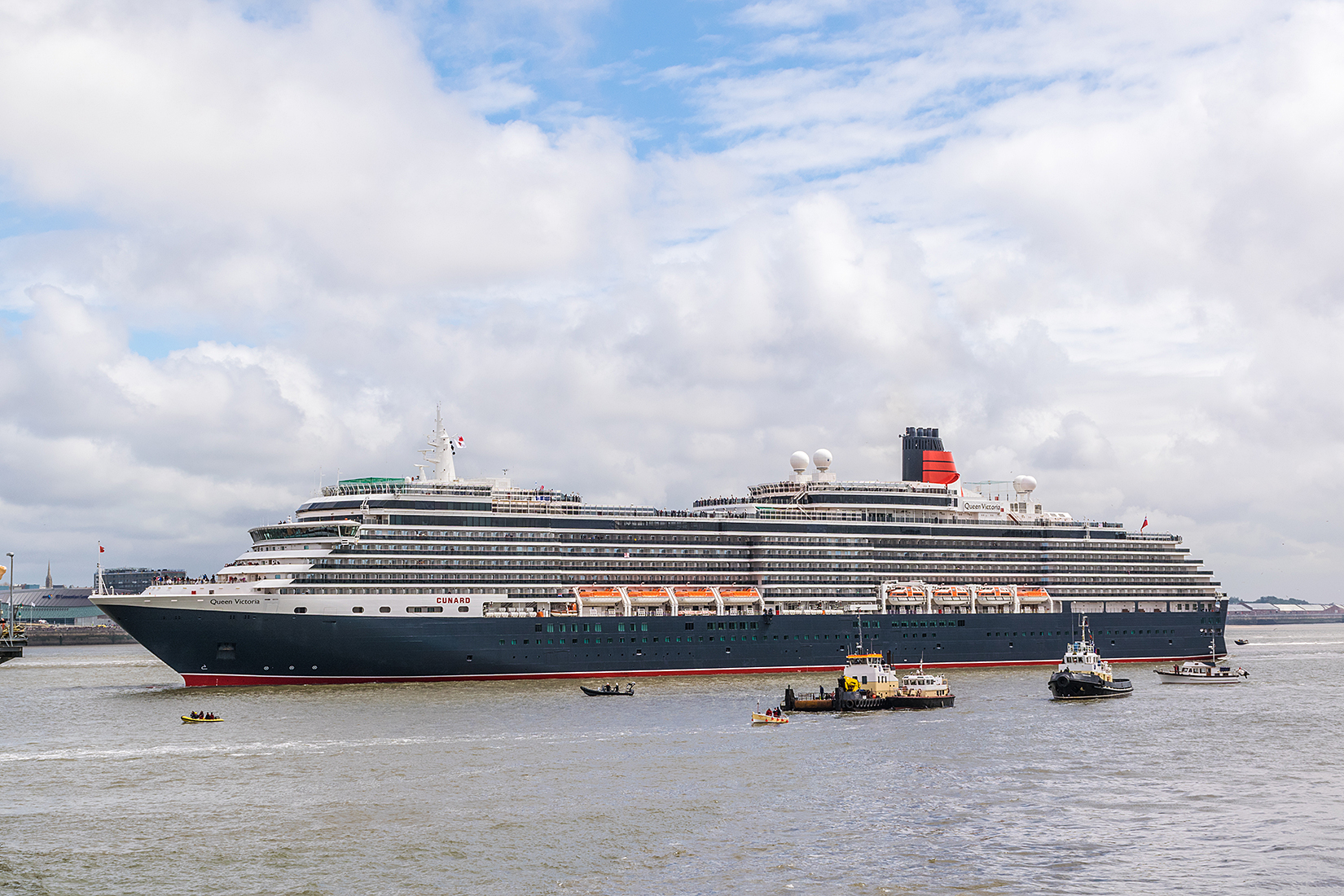 The sun briefly breaks through the cloud as Queen Victoria moved forward