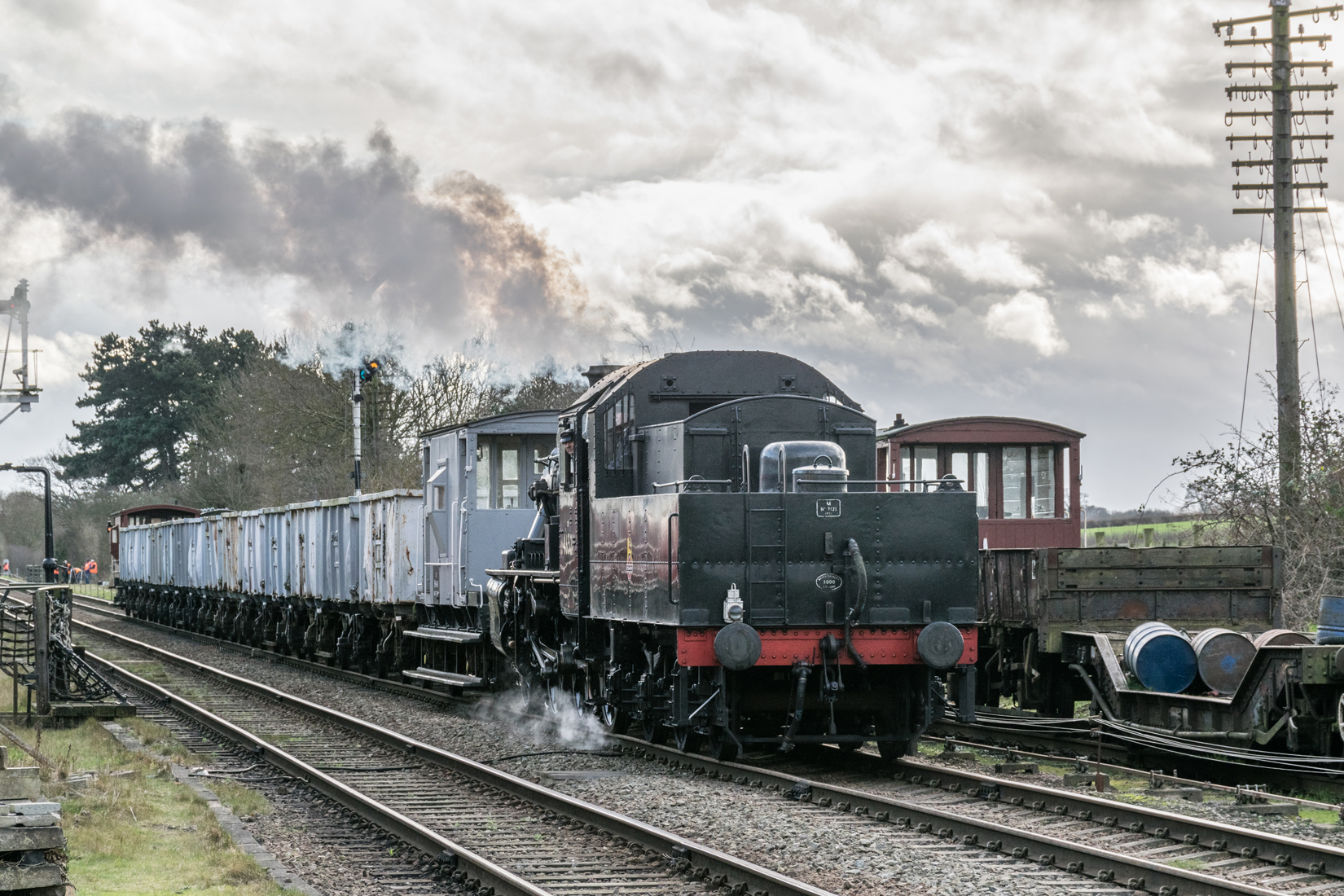 46521 arriving at Quorn and Woodhouse with the demonstration freight train.