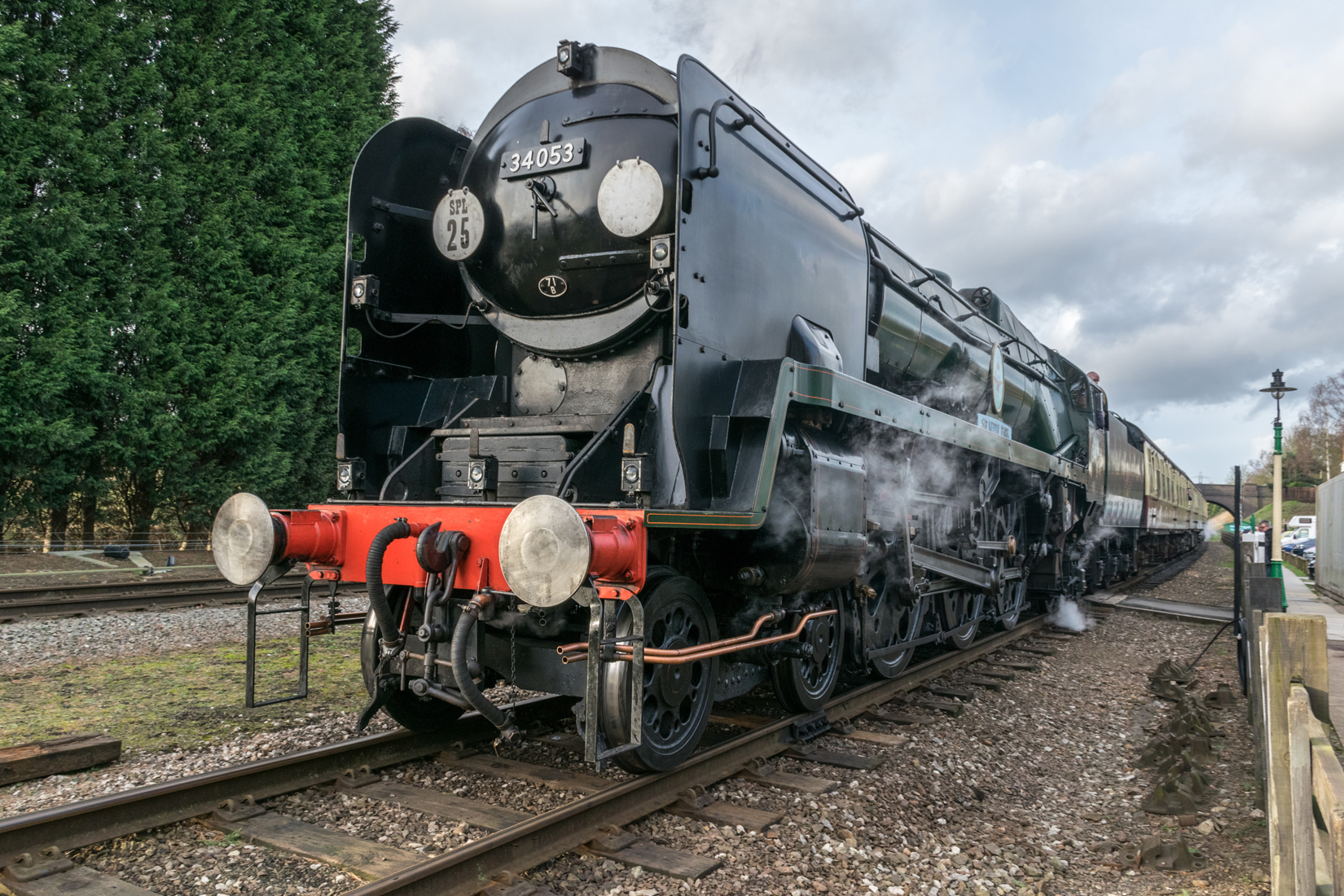 34053 Sir Keith Park heading into the Rothwell sidings